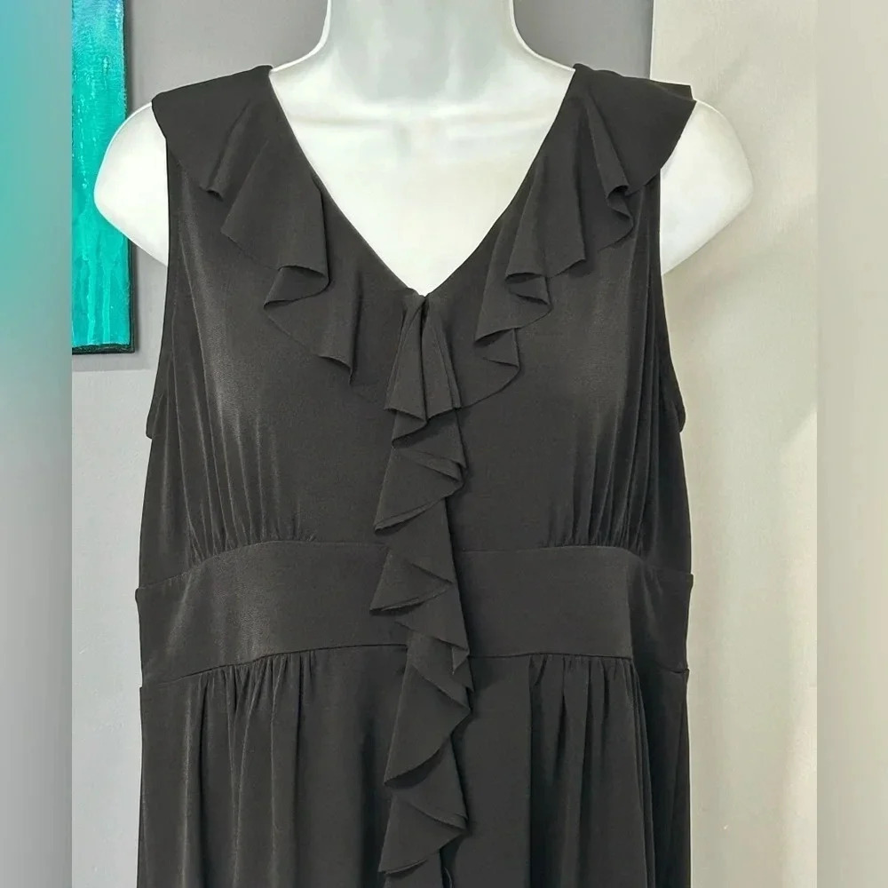 Isabella Rodriguez Women’s (M) LBD Black‎ Dress Ruffle Slinky Stretch Date Night